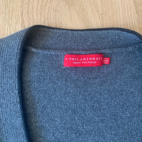 n: philanthropy  Sweater Cardigan Buttoned Gray Sz medium Cotyon Silk - Picture 2 of 7